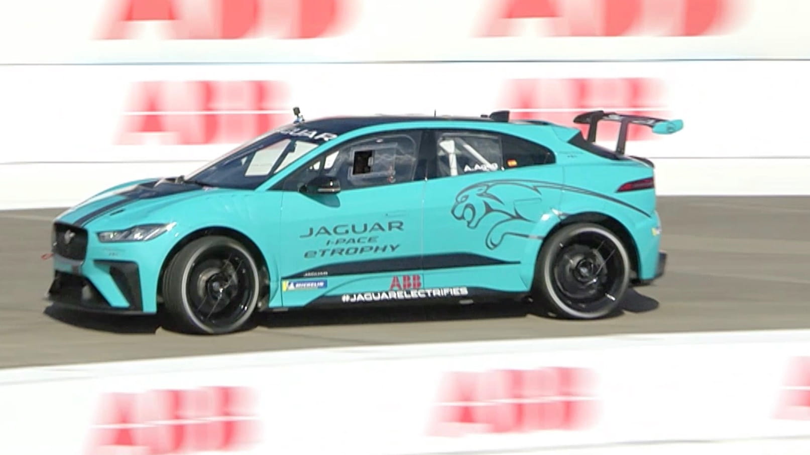 Jaguar Announces All Electric World First