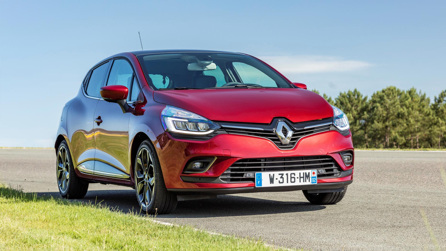 Used Renault Clio for sale Lookers Renault