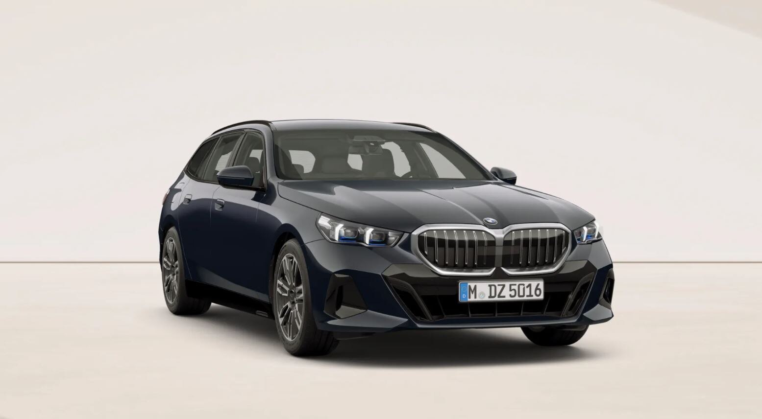 BMW 5 SERIES TOURING 520i M Sport 5dr Auto