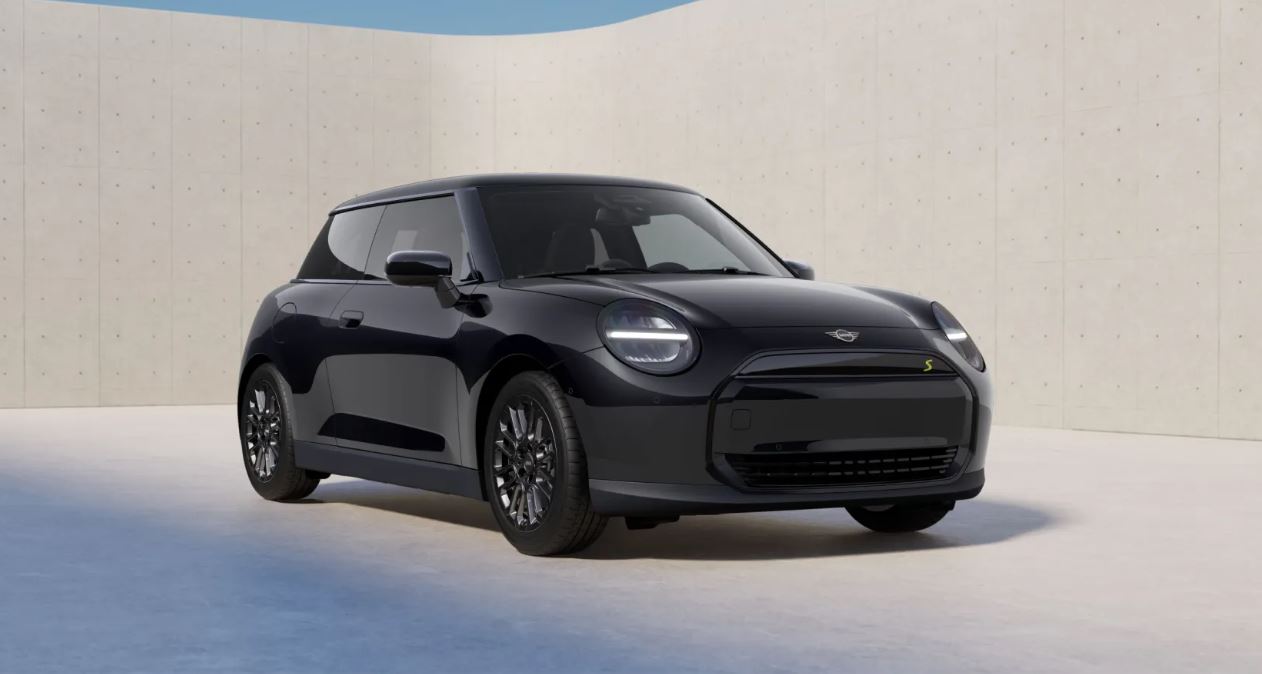 MINI COOPER ELECTRIC HATCHBACK 160kW SE Monochrome 54kWh 3dr Auto