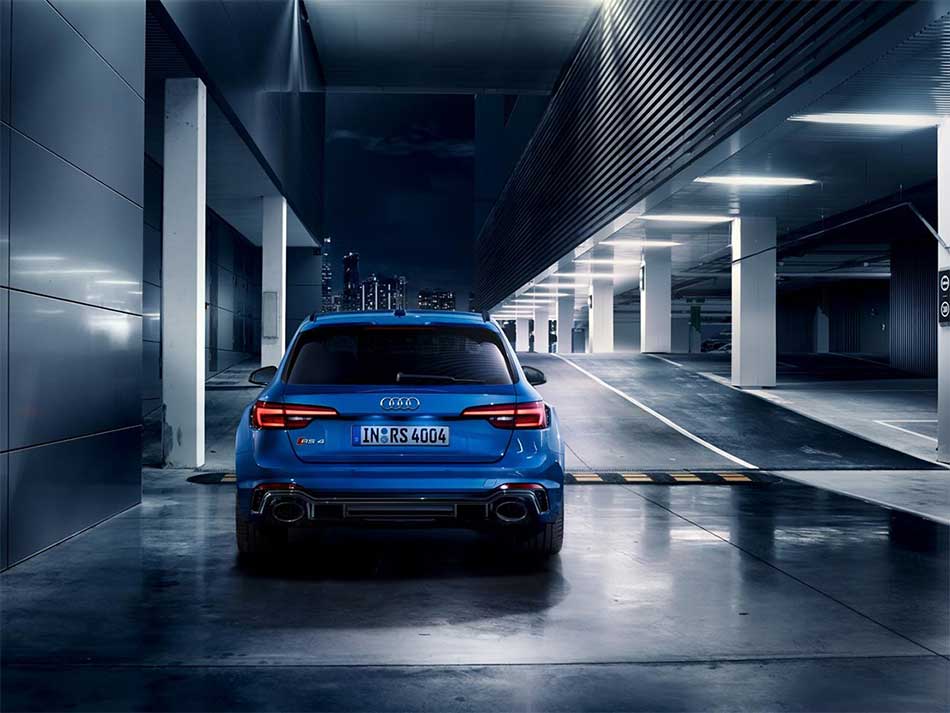 Audi RS4 Avant Blue rear view
