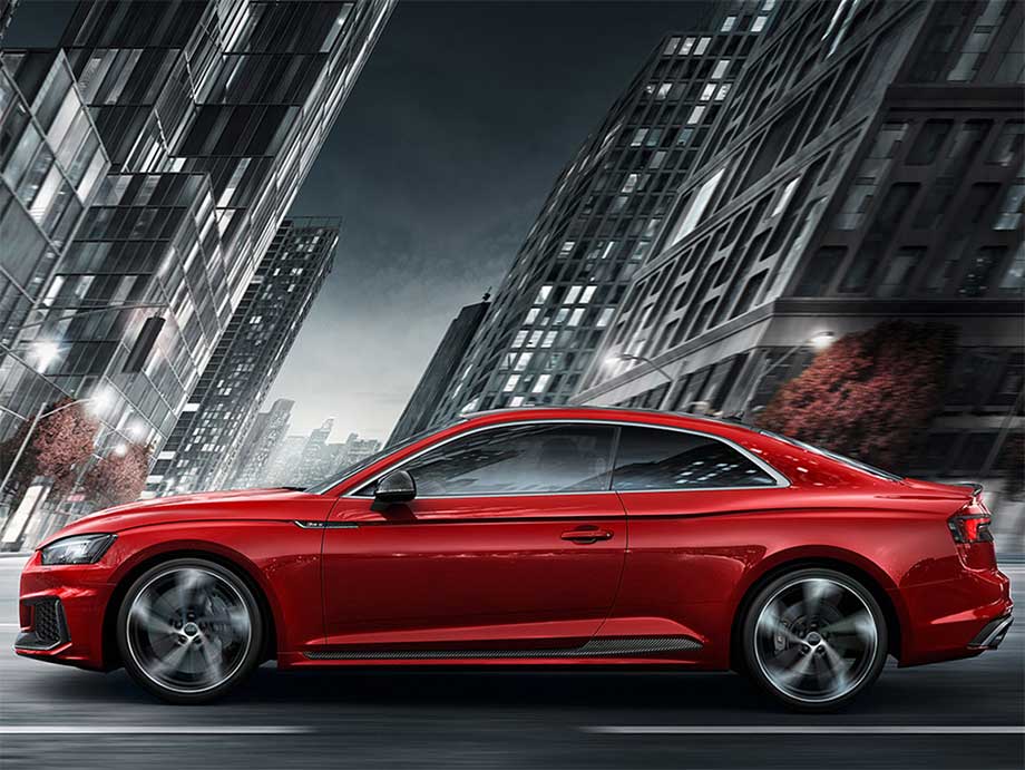 Audi RS5 Coupe side view