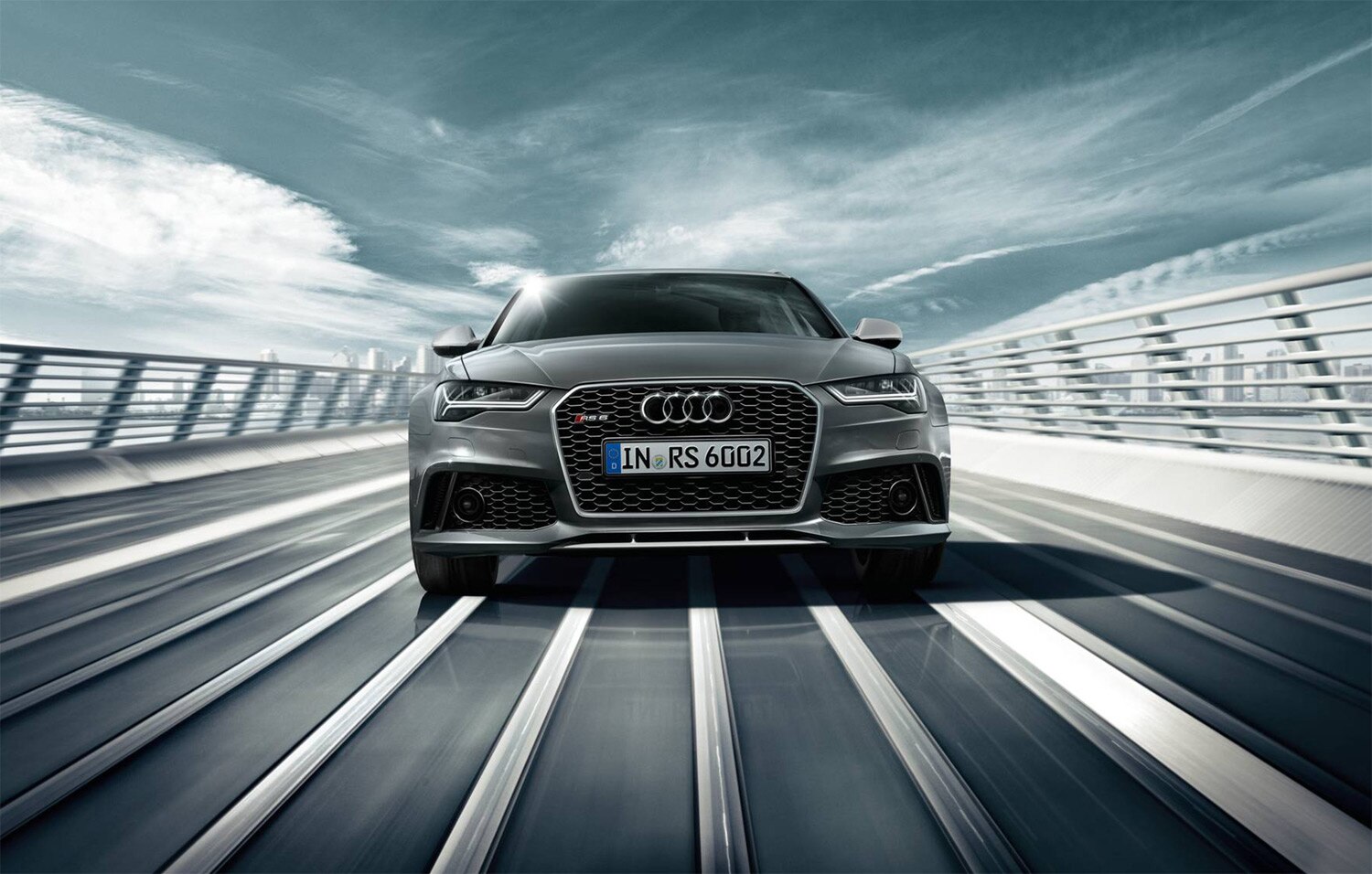 Audi RS6 Avant front view exterior