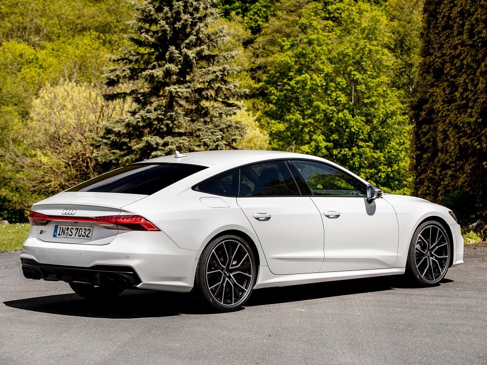 Side view of the Audi S7