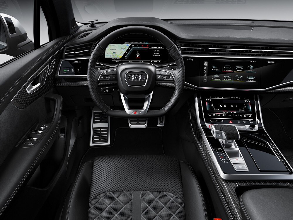 SQ7 interior