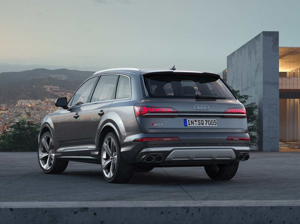 Audi SQ7 exterior 2