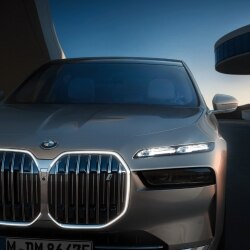 Image of the front grille of a BMW i7