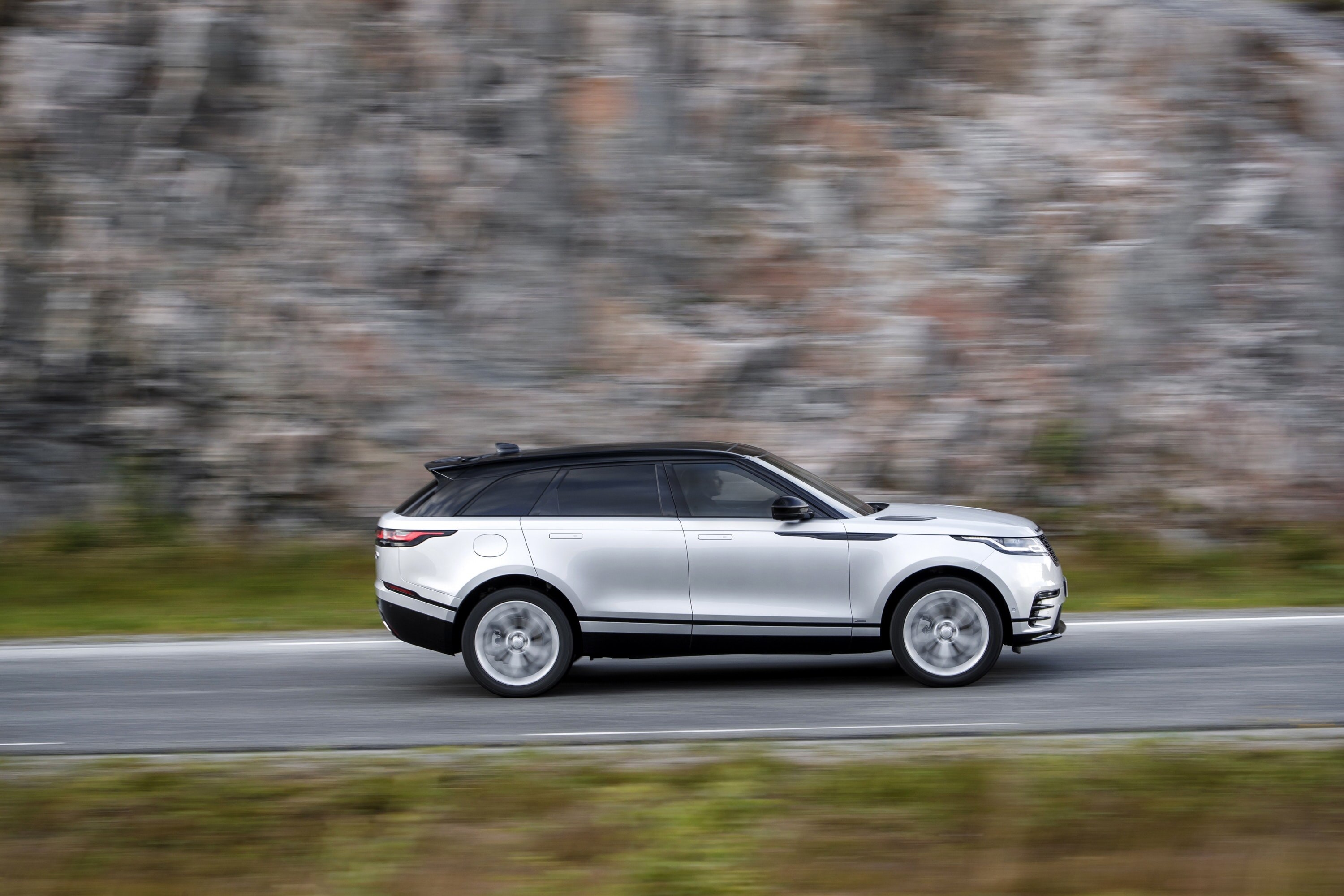 Range Rover Velar Side View