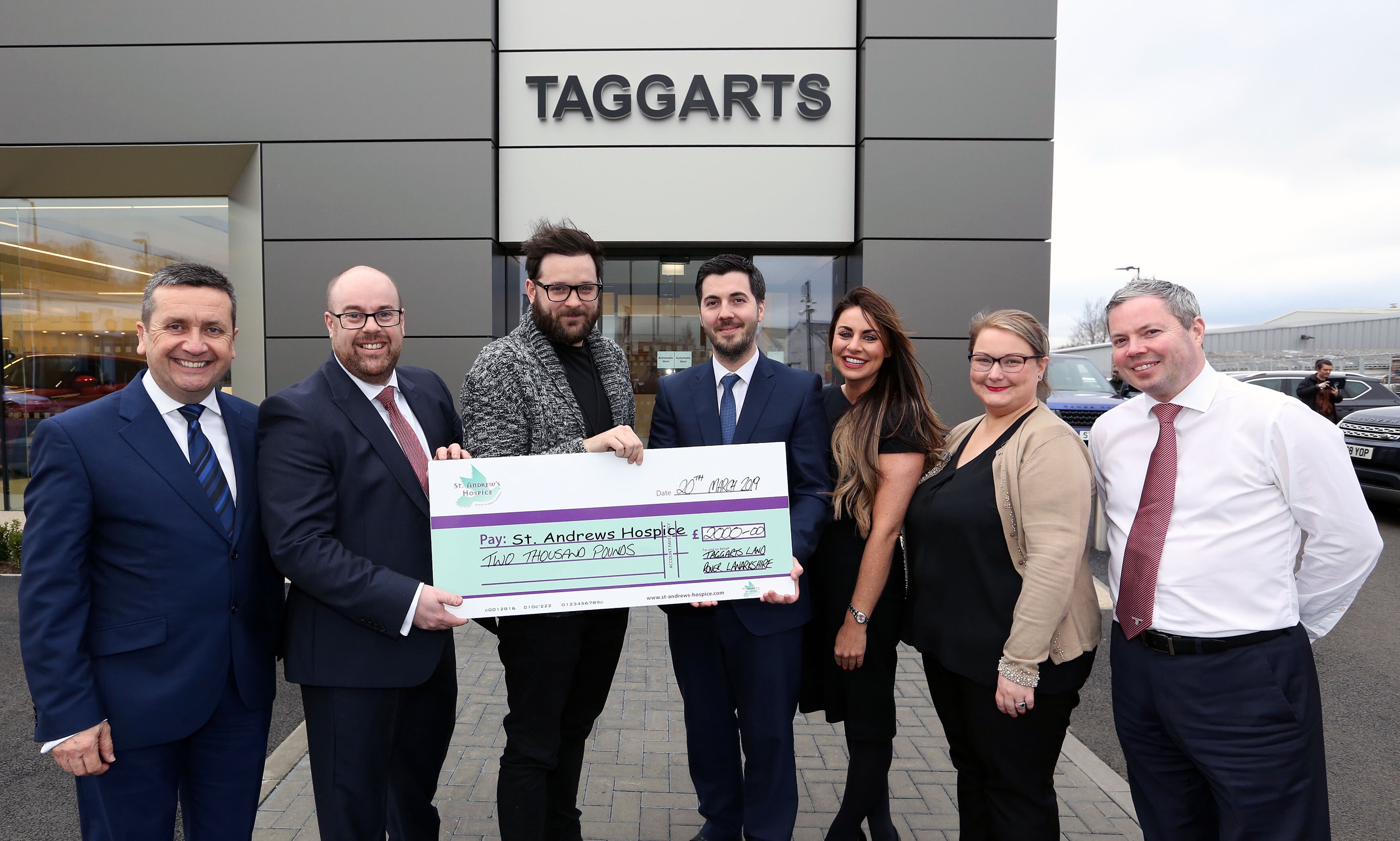 Taggarts Land Rover gives back by gifting to local community hospice