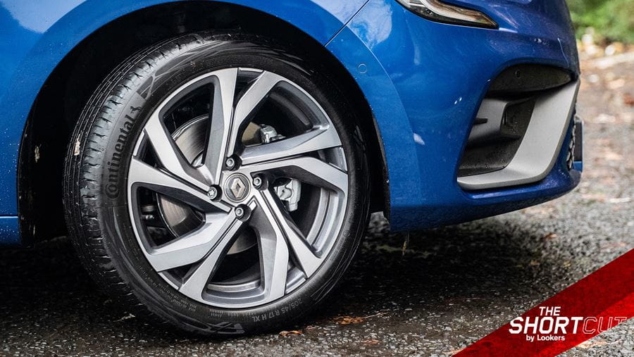 Seventeen-inch alloys as standard on the RS Line