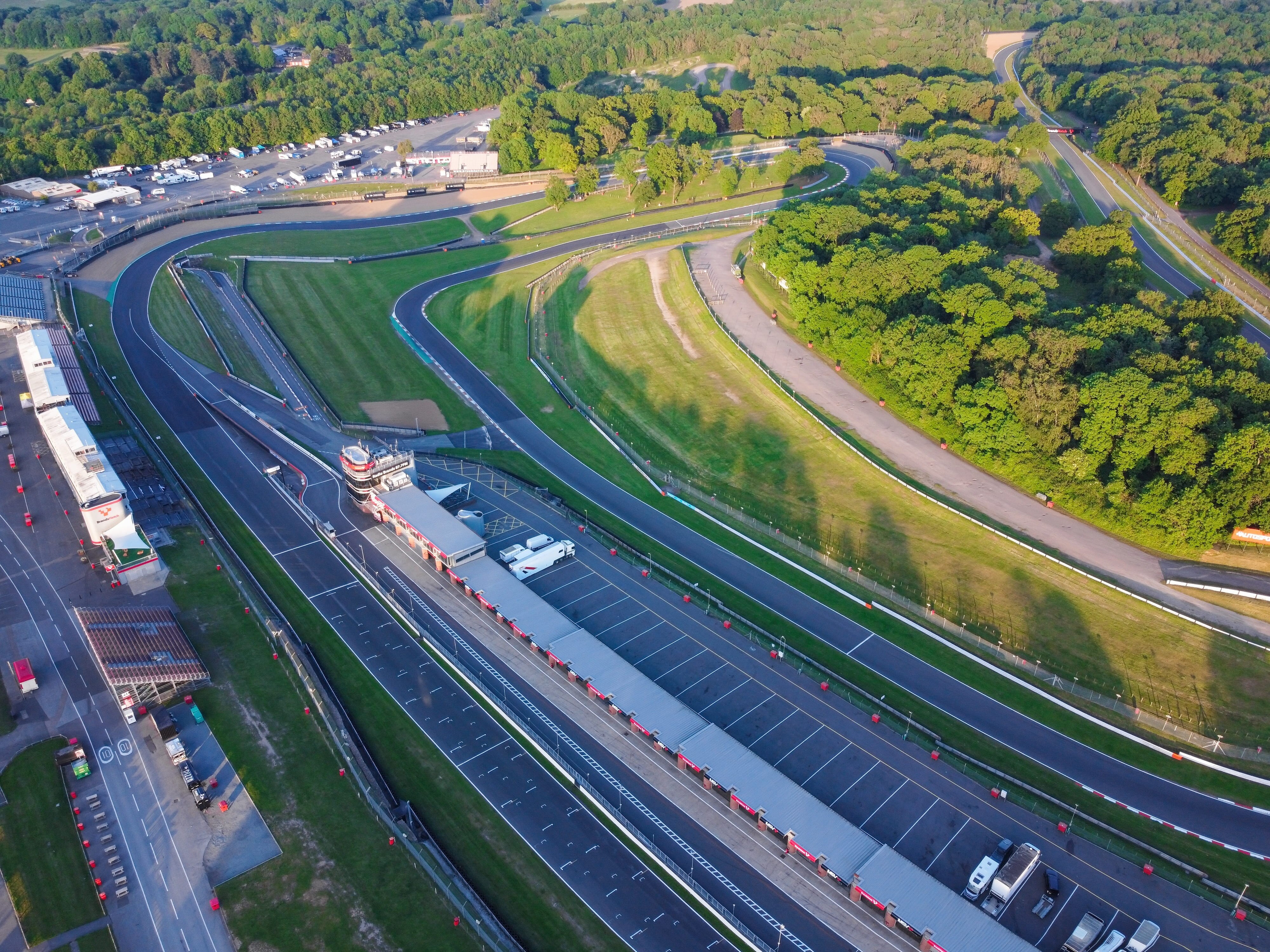 Lookers Blog Aerial image of Brands Hatch race course.