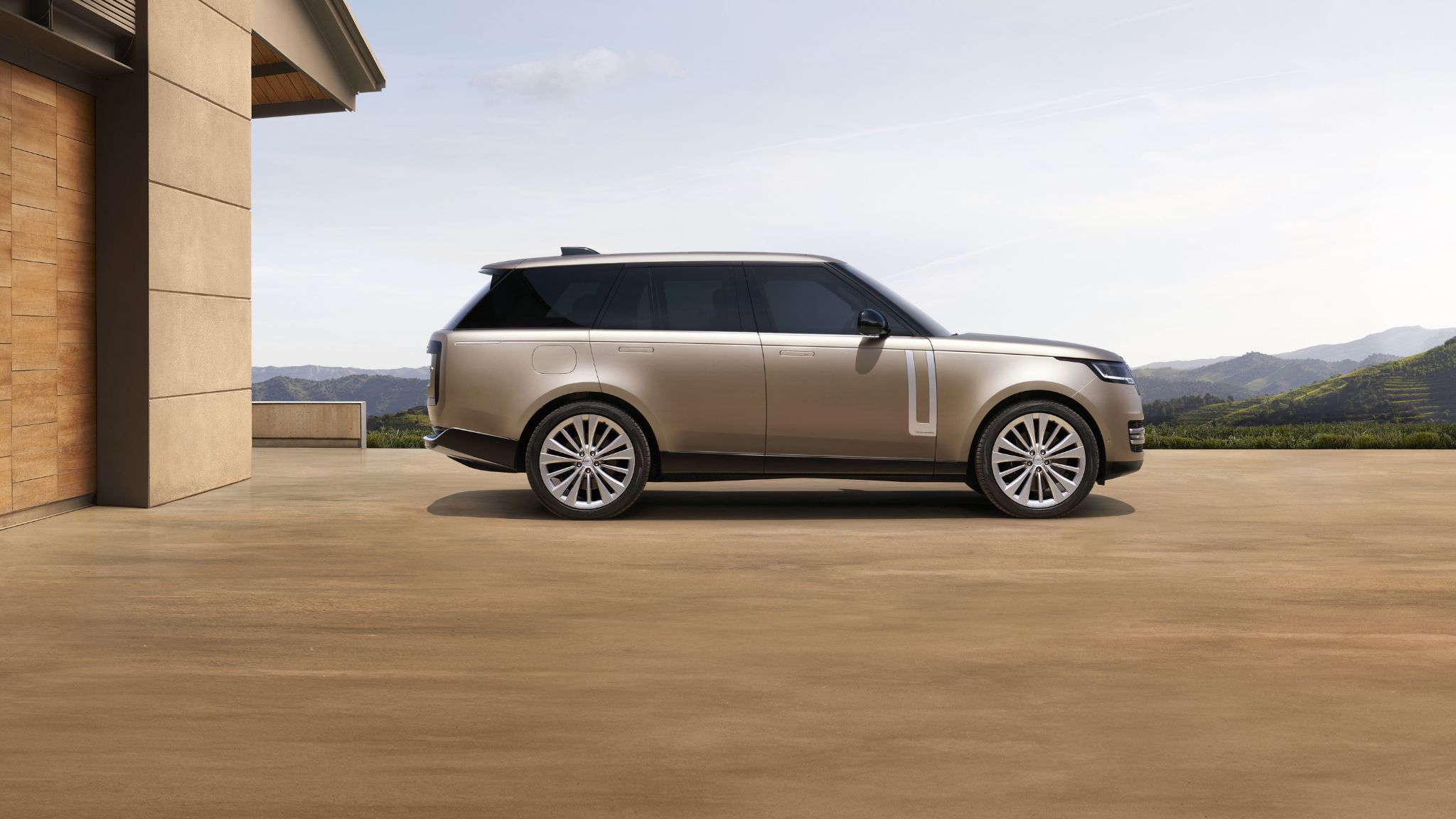 Bronze Range Rover Side On