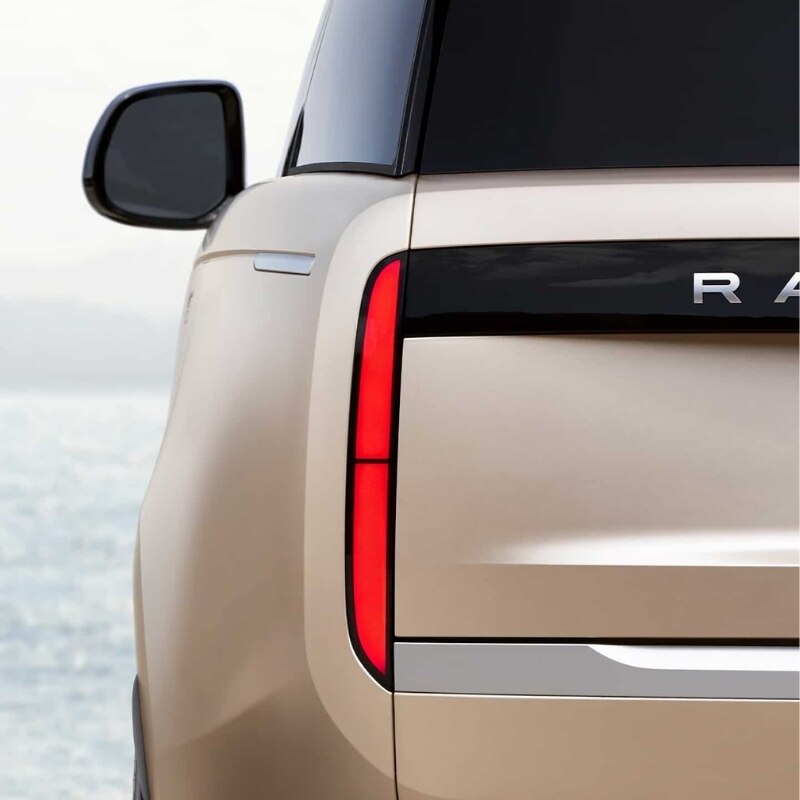 Image of the Range Rover from behind