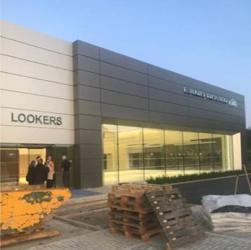 Lookers Land Rover Buckinghamshire ext