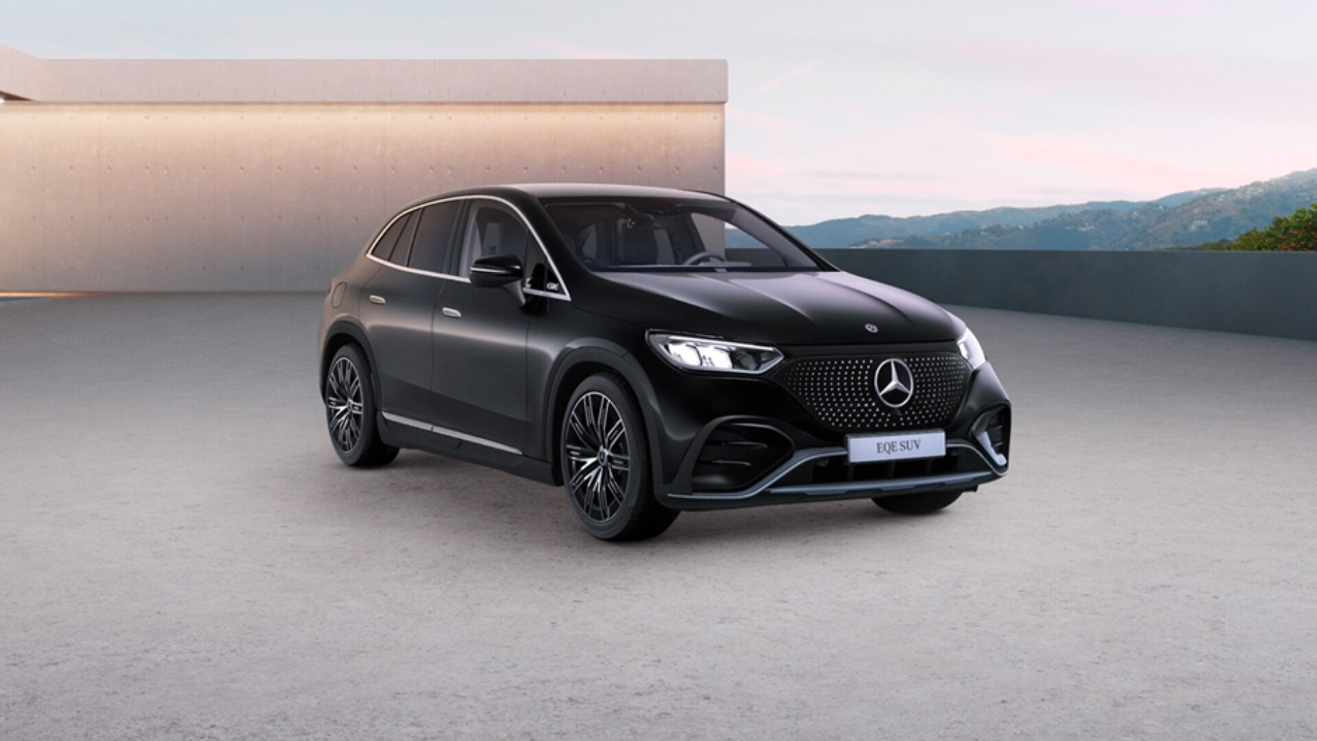 EQE SUV