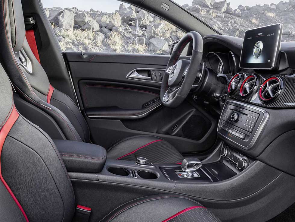 Mercedes-AMG CLA 45 Shooting Brake - Interior