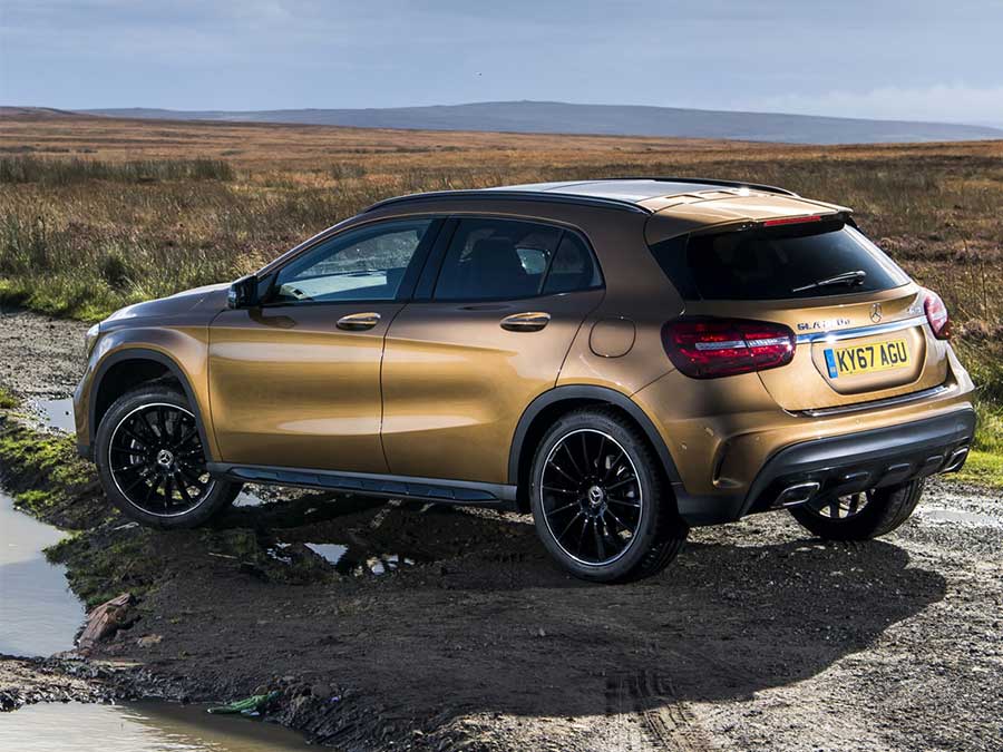 Mercedes-Benz-AMG-GLA-45-Exterior