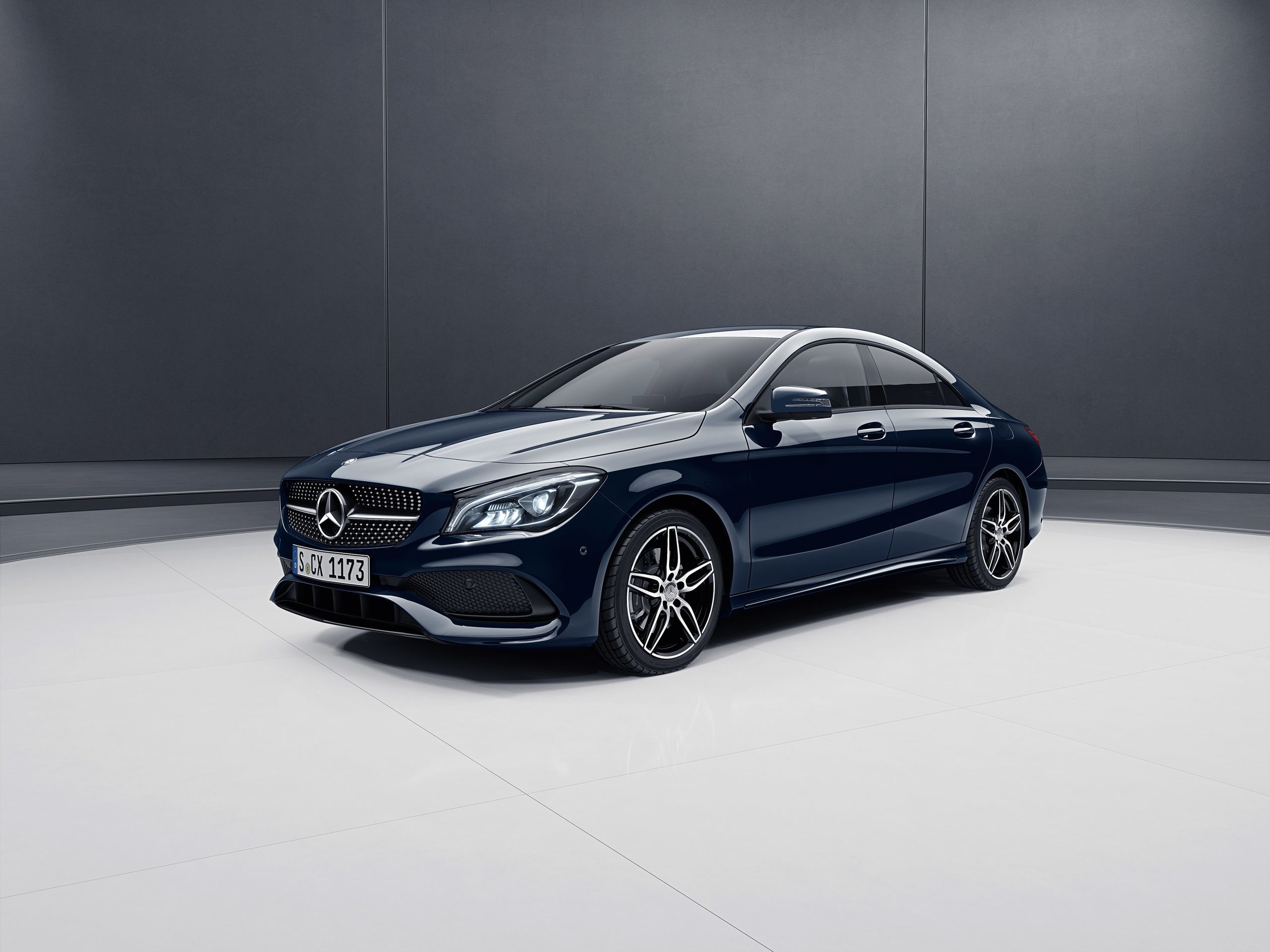 Mercedes-Benz CLA Coupe exterior