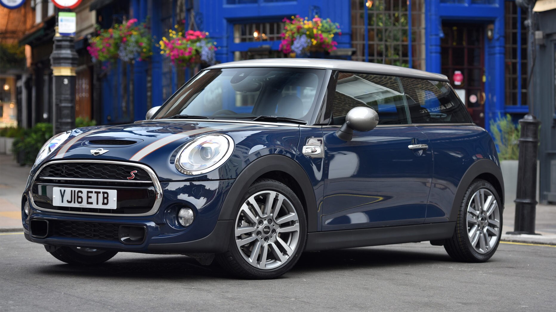 About Lookers MINI | About Us | Lookers MINI