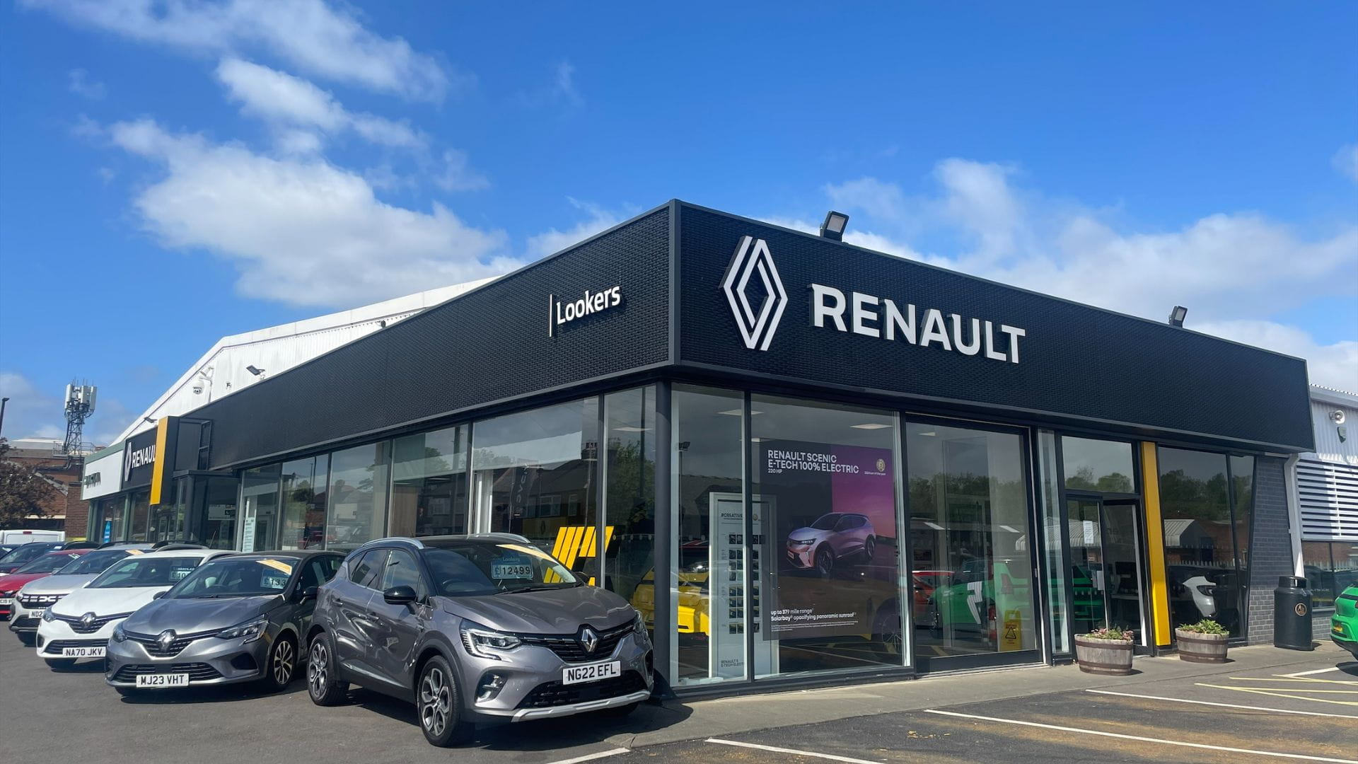 Renault Newcastle Lookers