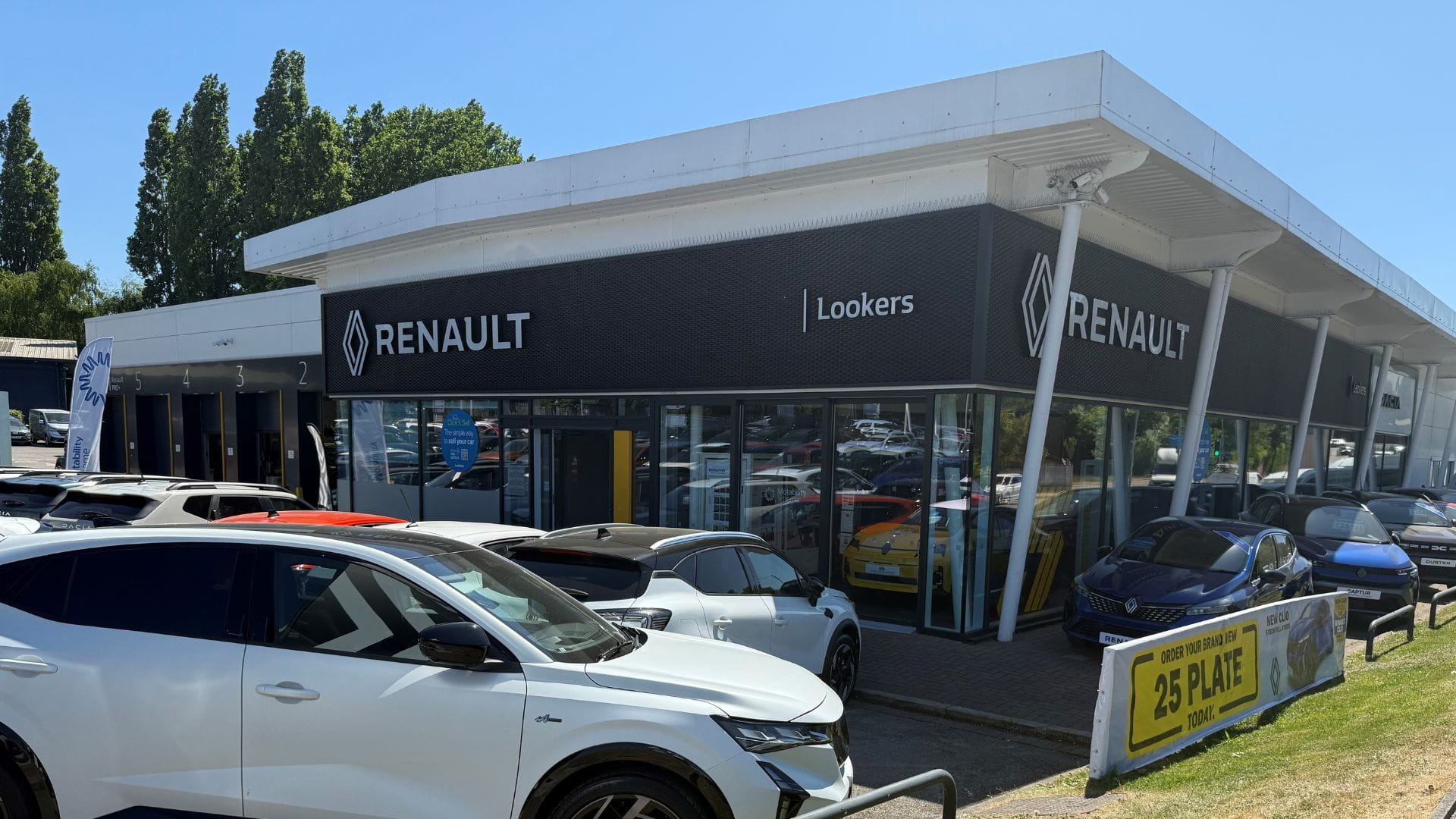 Renault Stockport Lookers