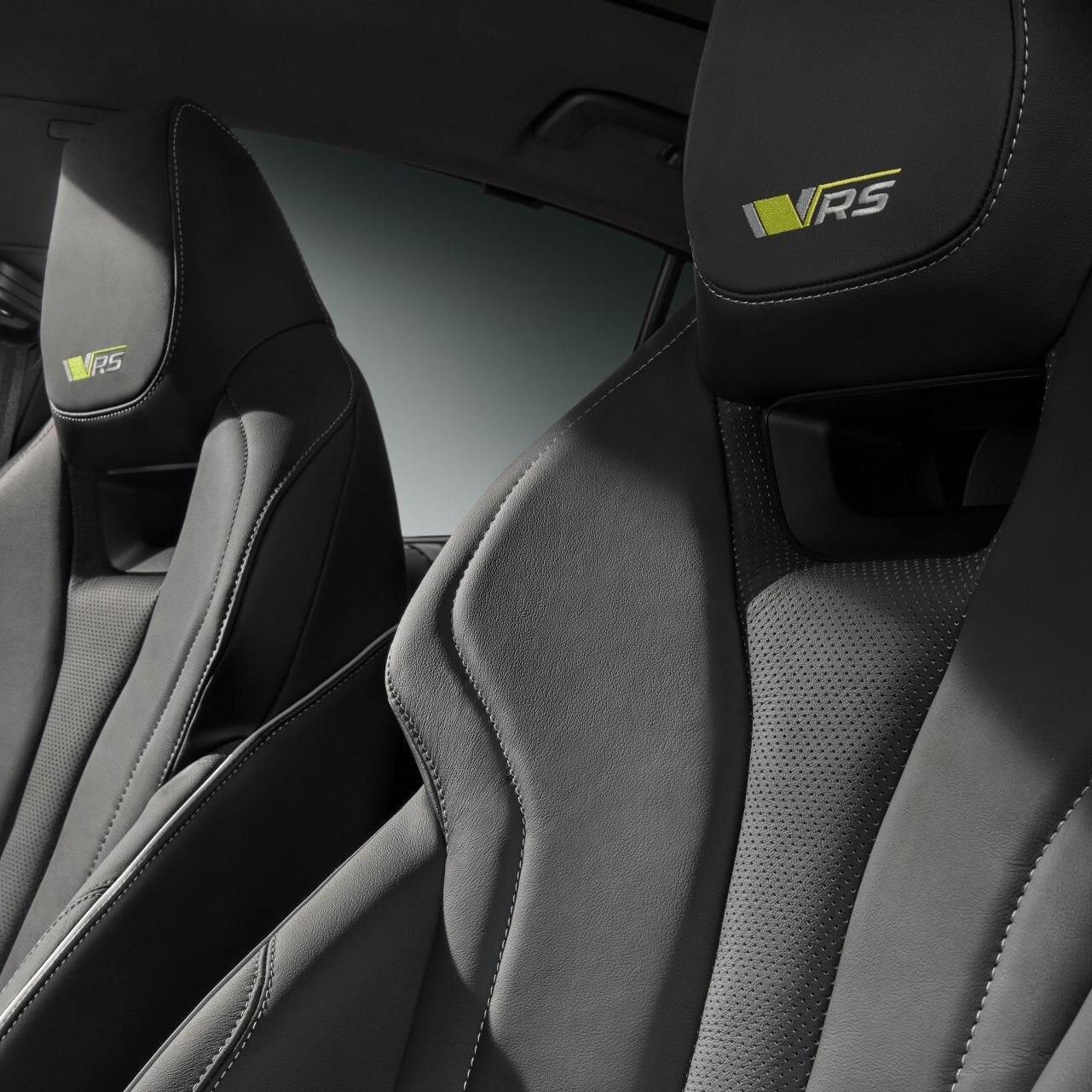 Enyaq coupe seats